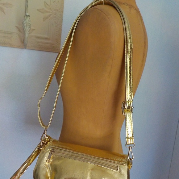 Gold Metallic CrossBody/Wristlet/Shoulder Bag - Picture 3 of 10